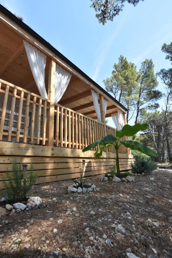 Mobile Homes Sara - Camping Basko Polje , Adriatic , Dalmatia Baška Voda Екстериор снимка