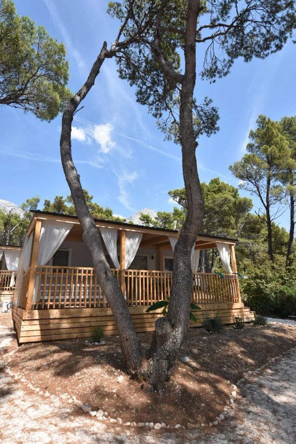 Mobile Homes Sara - Camping Basko Polje , Adriatic , Dalmatia Baška Voda Екстериор снимка