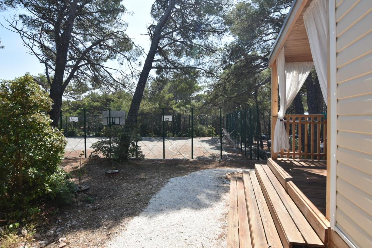 Mobile Homes Sara - Camping Basko Polje , Adriatic , Dalmatia Baška Voda Екстериор снимка