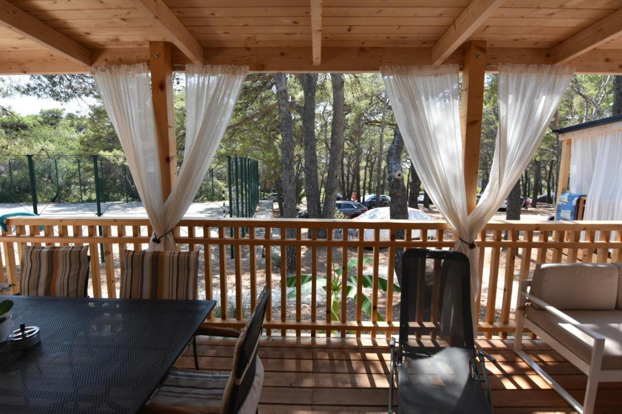 Mobile Homes Sara - Camping Basko Polje , Adriatic , Dalmatia Baška Voda Екстериор снимка