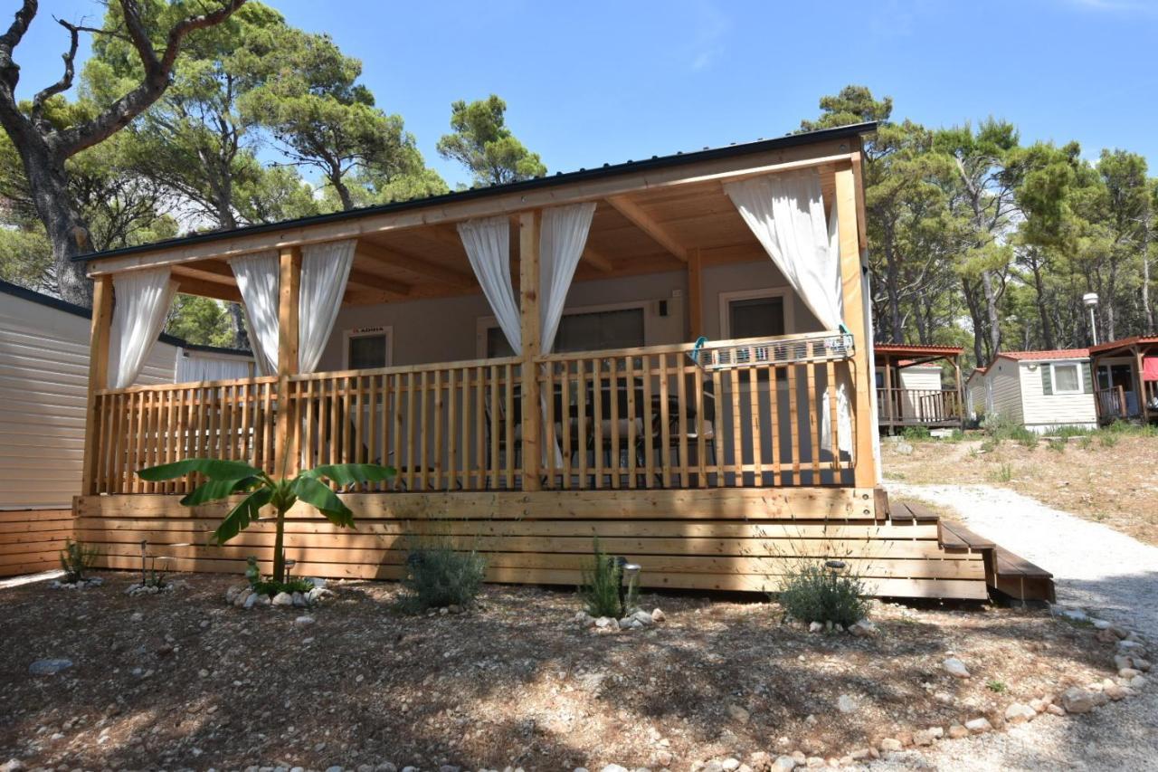 Mobile Homes Sara - Camping Basko Polje , Adriatic , Dalmatia Baška Voda Екстериор снимка