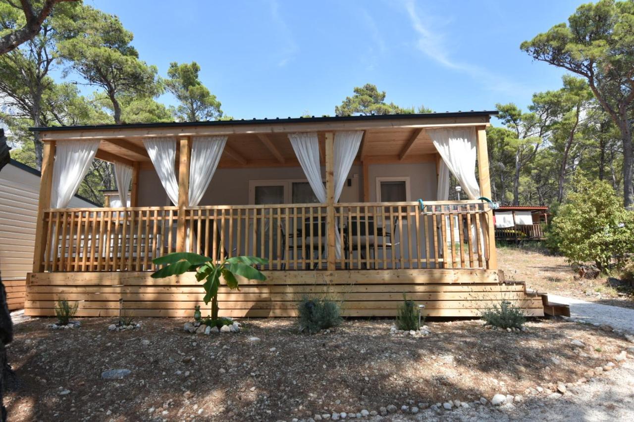 Mobile Homes Sara - Camping Basko Polje , Adriatic , Dalmatia Baška Voda Екстериор снимка